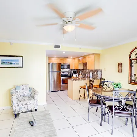 South Beach Condo Hotel By Travel Resort Services, Inc. St. Pete Beach Exterior photo