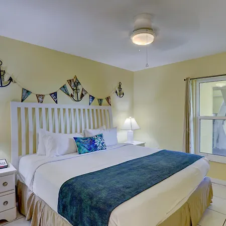 South Beach Condo Hotel By Travel Resort Services, Inc. St. Pete Beach Exterior photo