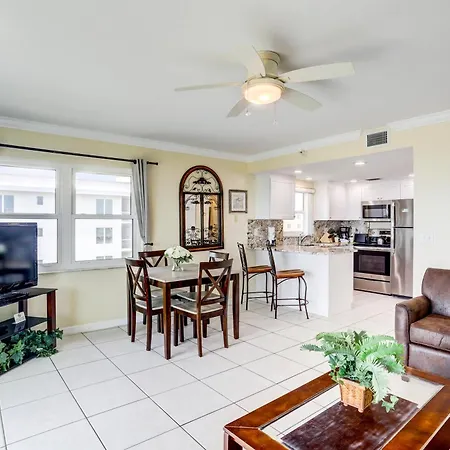 South Beach Condo Hotel By Travel Resort Services, Inc. St. Pete Beach Exterior photo